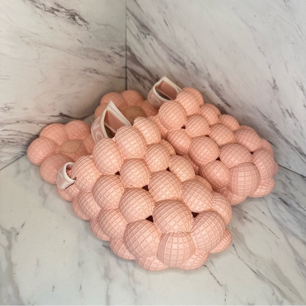 Pink Bubble Massage Slide Slippers - Size 9-10 - Unisex